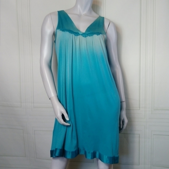 Vanity Fair Vintage Womens Size Small Sleep Gown / Slip Teal Blue Green - Picture 11 of 11